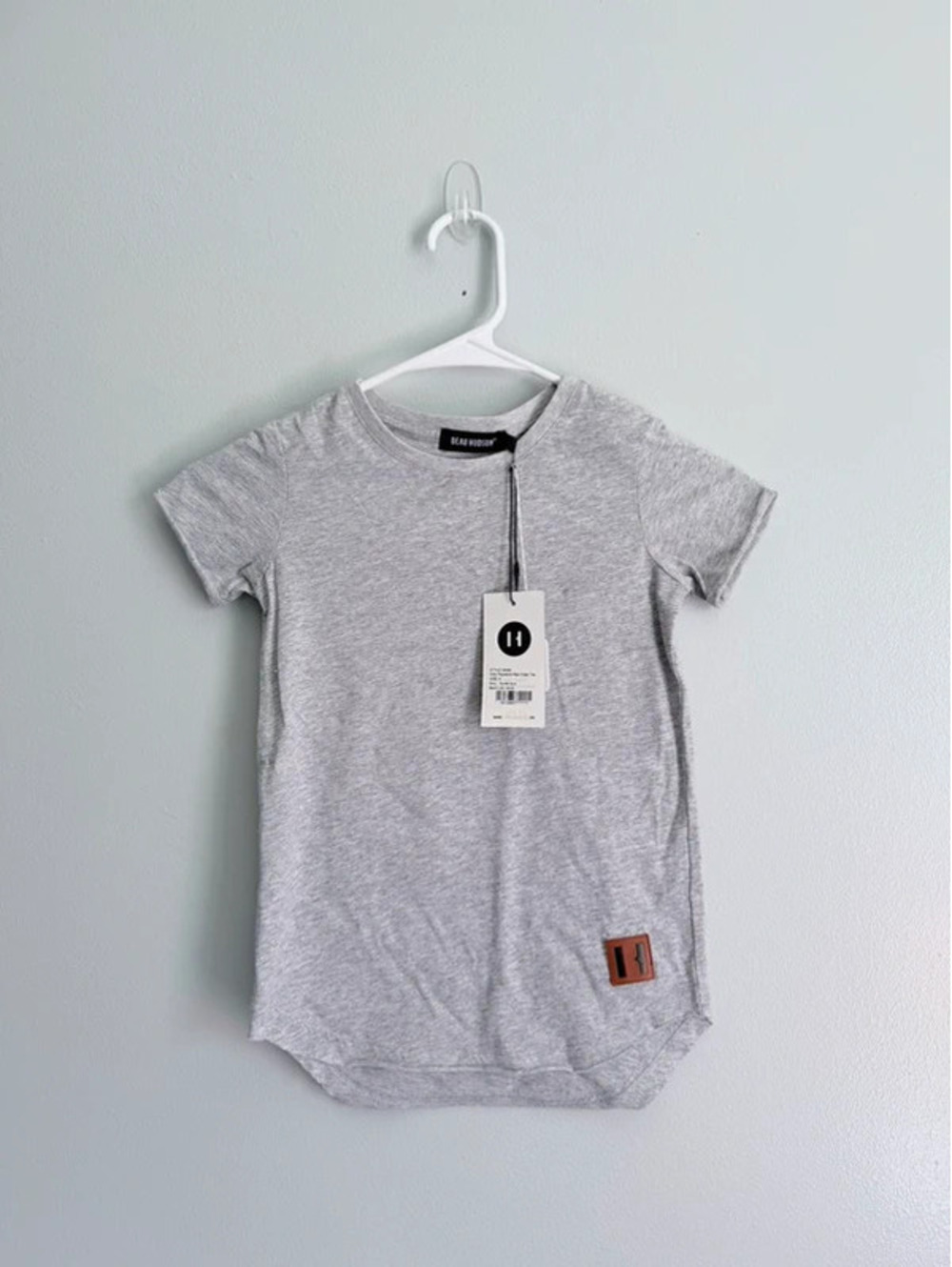 Beau Hudson Grey Raw Edge Tee NWT Size 4 Minimalist !!